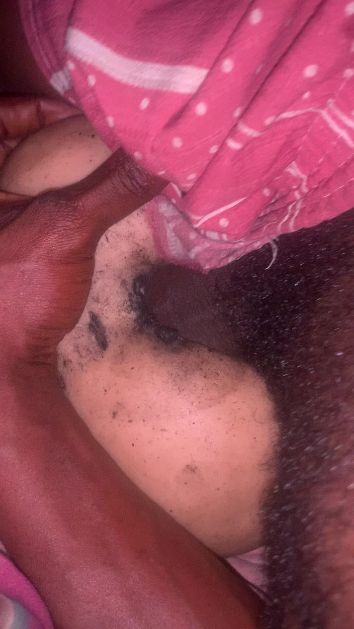 Bangcum8: 我拍摄我的大屁股家庭荡妇如此热辣的视频