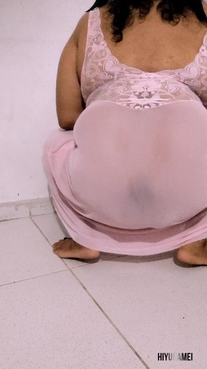 Hiyunamei-bbw: Ciumkan saya dan rasakan bibir saya, basah hanya untuk awak