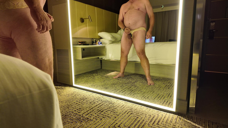 GottaLuvBB: A Nice Jerking Session in Las Vegas