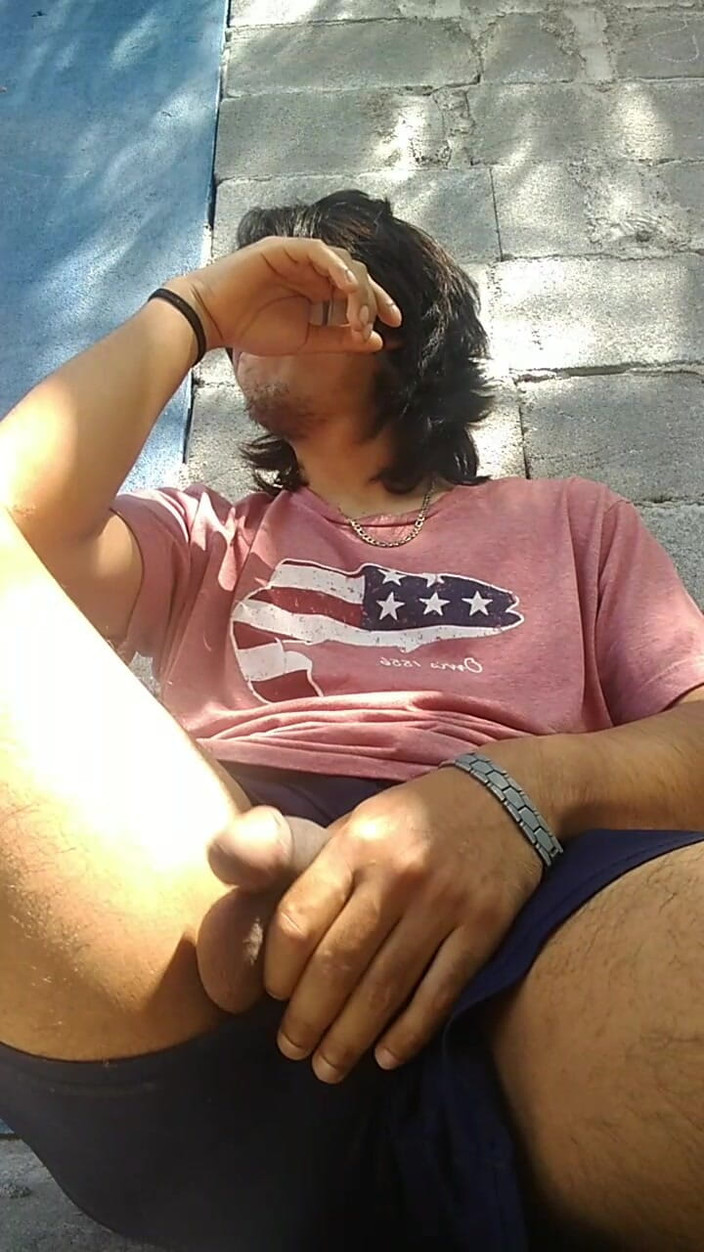 AlexAlejandro13: É sexta-feira à tarde