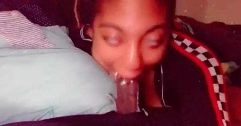 Fijii pornbox: Cosplay Teen Comes Over for Some Deepthoat Videos