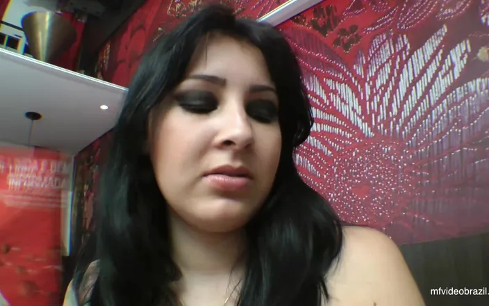 FetishKing: Sofa Giant Girl Female Domination Heavy Sitting