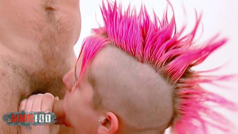 MMM100: Karen: Punk de cabelo rosa Karen leva o pau grande...
