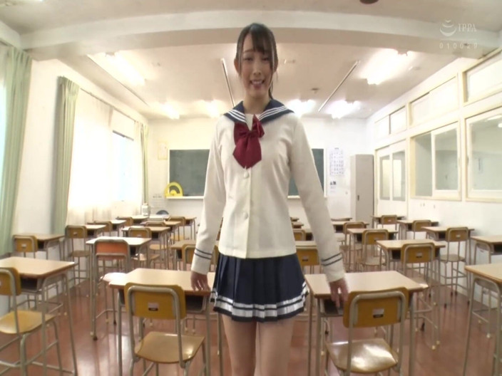 Strix: Skirt Fluttering Around! Chasing Provocative College Girl