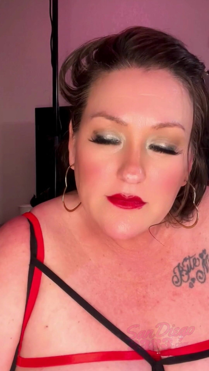 SanDiego8383: Intense Eye Contact During Intimate Moments Sandiego8383's Genuine Facial Expressions...