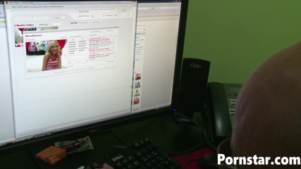 Pornstars: Ateşli ally kay amcığını sert siktiriyor
