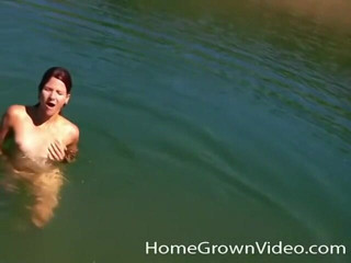 Homegrown Solo Babe: Selyna gets off in the great outdoors