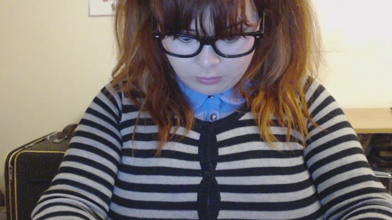 Roxanne Miller: Fantasía de expansión de senos - en el trabajo