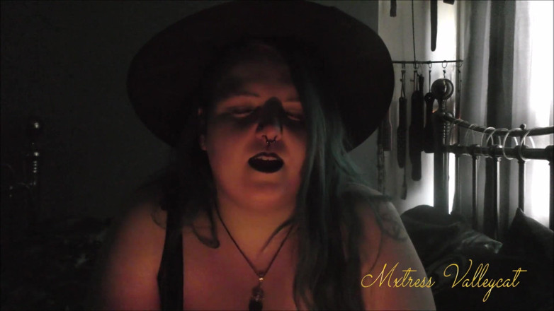 Mxtress Valleycat: Yule be femme too