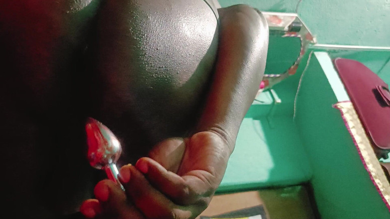 I-N-T-J: Videoclip foarte sexy