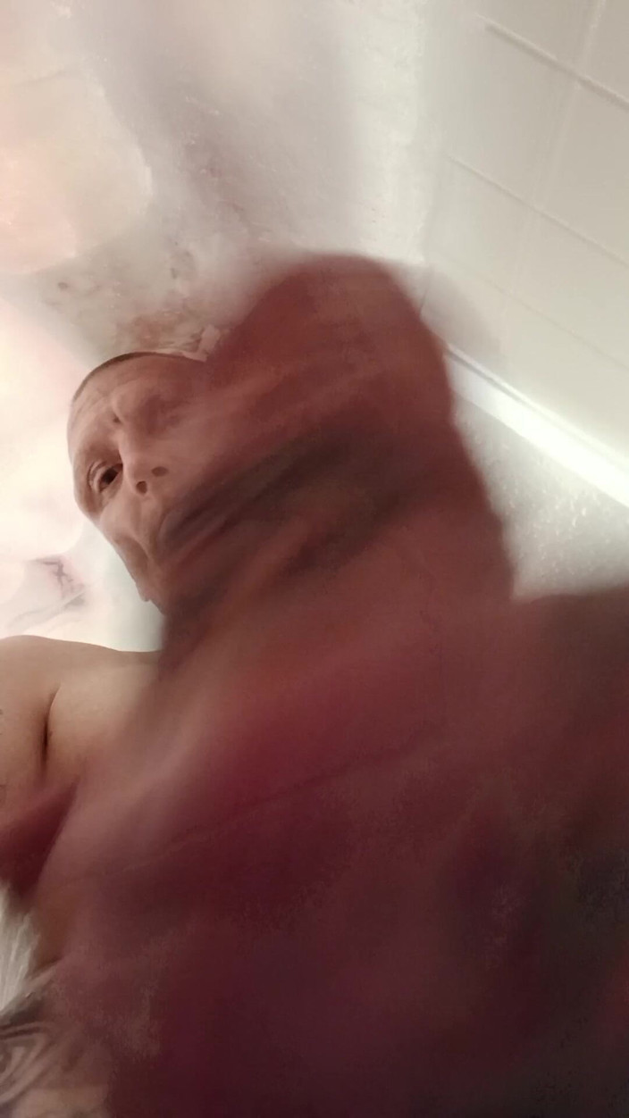 Mrtattwo: Shower Time