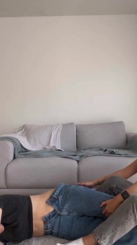 Eu amo esmagar os pés do meu amante