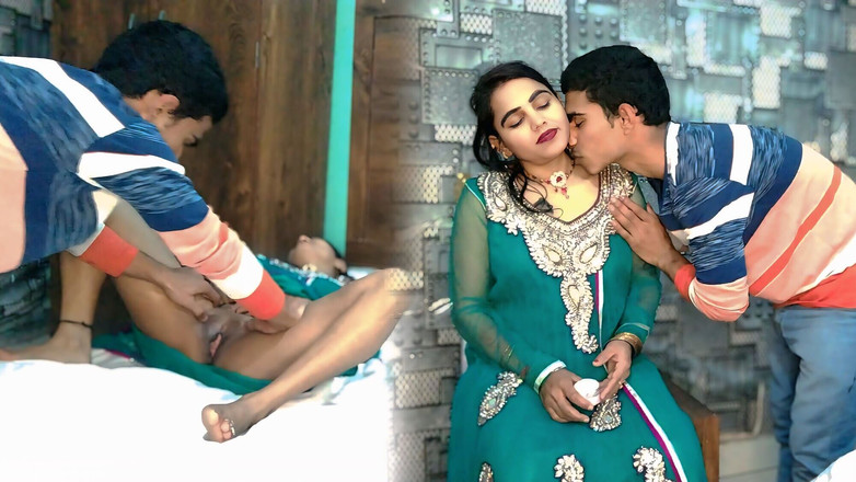 Baby kajal: 继子和他的继母玩得很开心