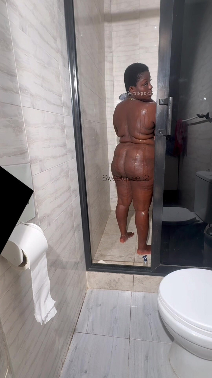 Sweetqueen2: 샤워하기 전에 빨리.