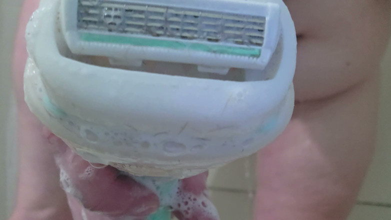 Virgie Blanca: BBW Shaving Pussy and Fupa Cumpilation
