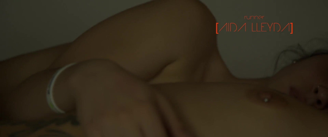 Pussy Babes: चूत चाटने के साथ Maquillaje लेस्बियन एक्शन