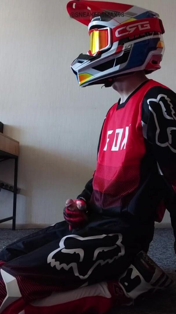 Sneakersmax98: Hraní v Mx Gear Cum na teniskách Nike