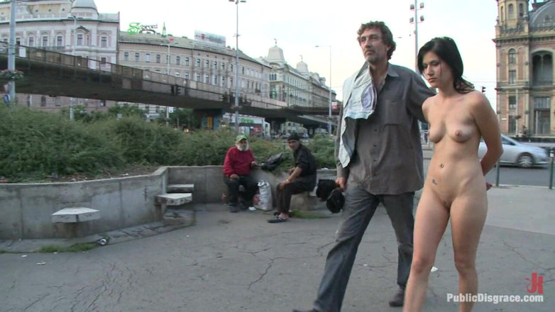 Public Disgrace by Kink: เดินแตก