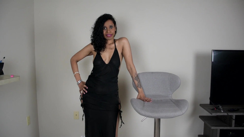 Horny Lily: Indická manželka popisuje svému manželovi své zkušenosti s velkým černým pérem