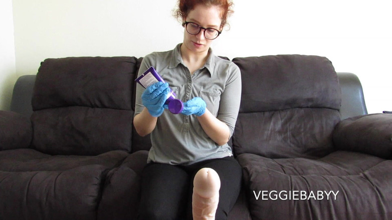 Veggiebabyy: Enfermeira insaciada precisa de você para ejacular