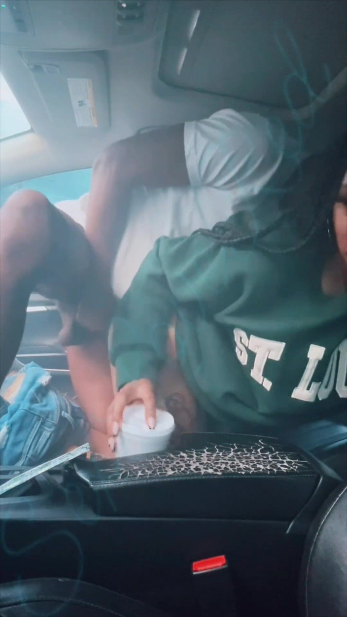 SexLoveRed: Tlak v autě