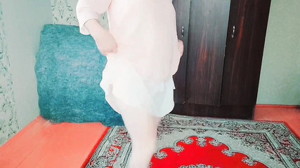 Kitty_Cross: Slandi la pista da ballo: compilation di travestiti stravaganza!