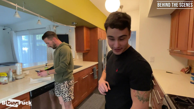 Bi Guys Fuck: Бі 3 способи hotttt трахнути sesh - за лаштунками