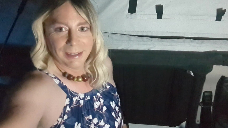 NikkiGee: Nikki se svléká