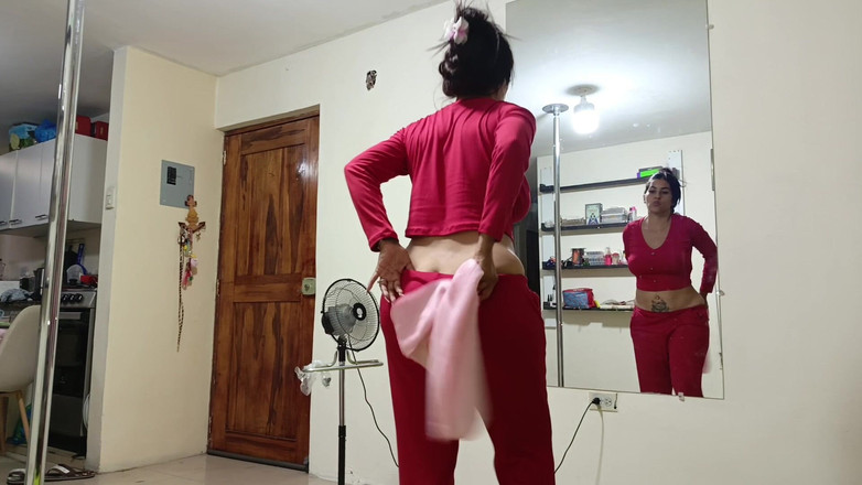 Lady: Perverser stiefvater lässt seine schöne stieftochter seinen schwanz lutschen