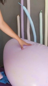 Bunny Menunggang Dan Pop Belon Marmar Besar - Bunny Looner