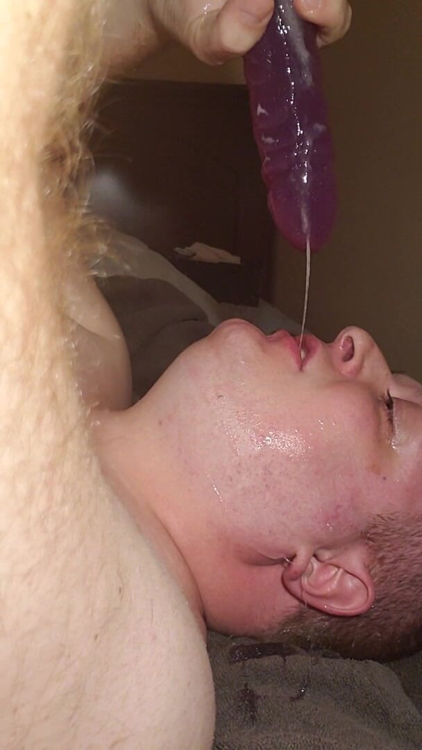 Charlieboy69: Futai în gât, partea 2