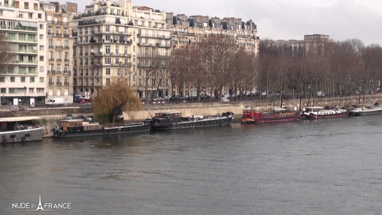 Nude in France: Sextape of a Real Couple on a Honeymoon in Paris