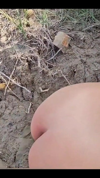 Von einem riesigen schwanz an einem italienischen fkk-strand gefickt. Teil 2.