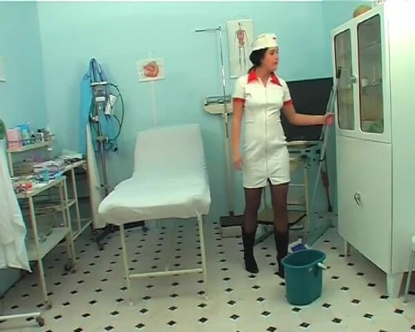 Rosetti: Dr. Kinks nylon nurse