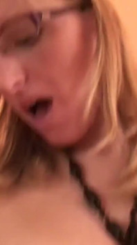 Tetas llenas de leche!