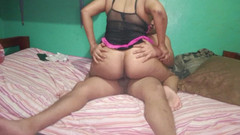 BigassMILF40: Милфа с большой задницей скачет со своей вкусной большой задницей