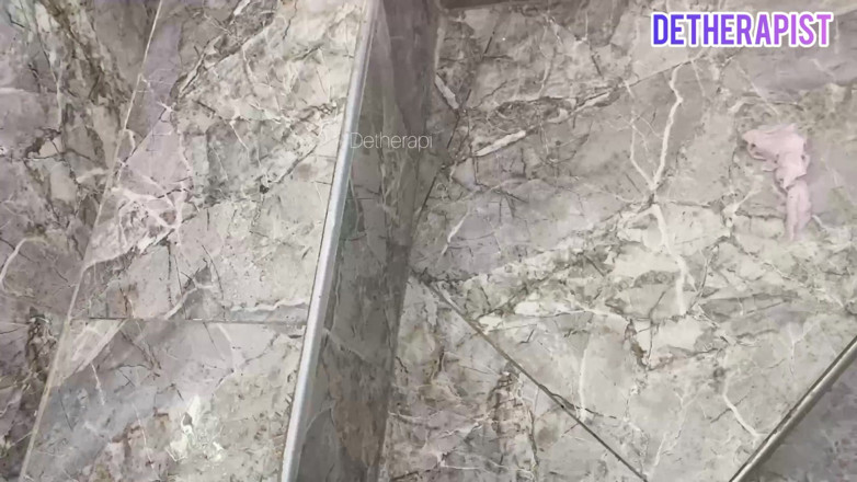 Detherapist: Domácí šukání s mojí oblíbenou sexy Dorou