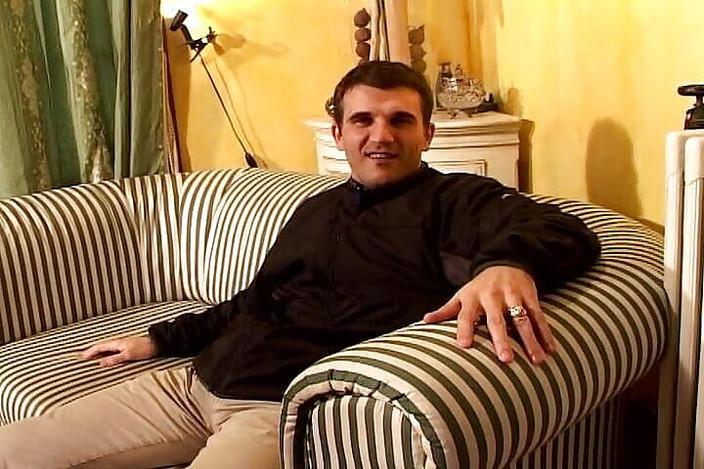 Videos Francaises: Francouzská blonďatá teenagerka dostává tlustý péro do těsného zadku