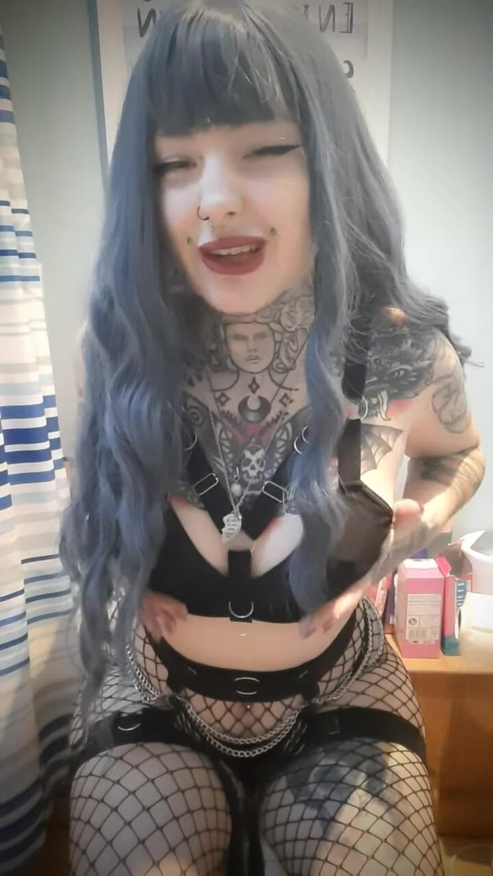 Yourfavecumslut: このおしっこを全部処理できますか