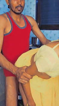 Anh rể của tôi đã cho tôi trải nghiệm rất thú vị về làm tình, âm thanh tiếng Hin-di