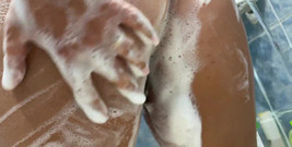 Lux Eva: 핫한 샤워를 하고 있어