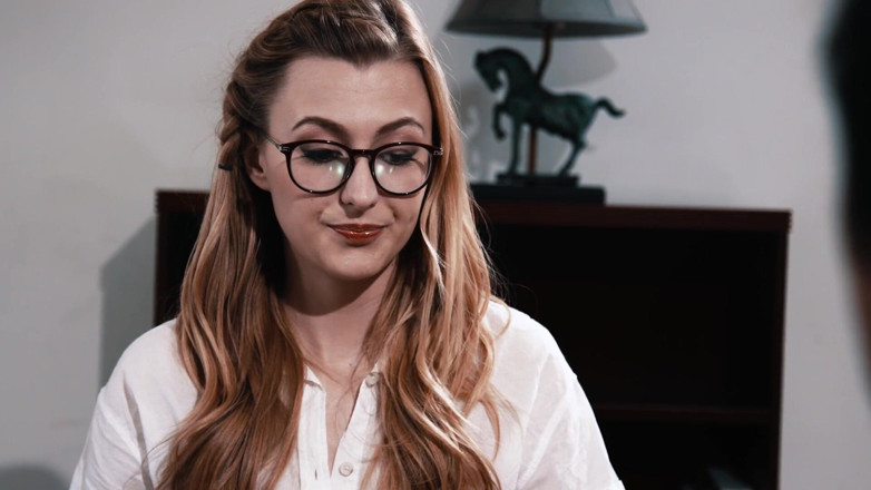 Sweet Sinner: Studenckie ciała 7 scena 1 nie taka niewinna dziwka