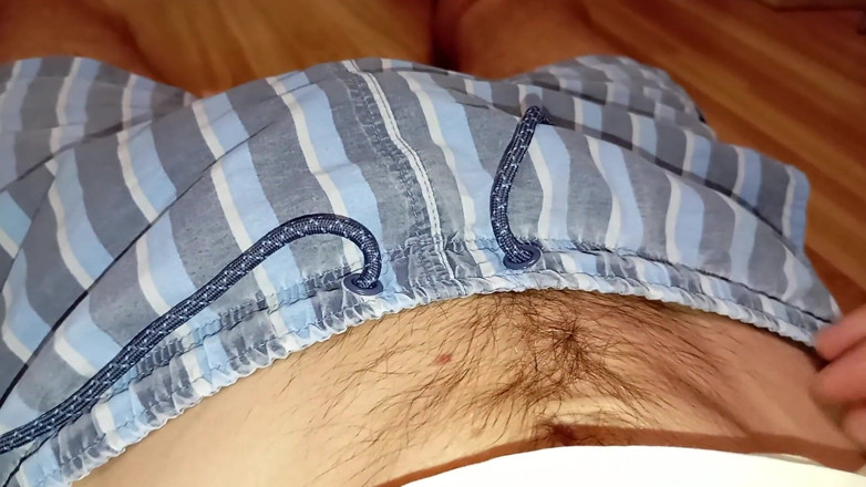 Elvissc: Horny Guy in Swimsuit with a Nice Big Fat Cock...