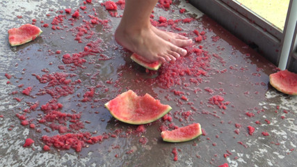 Femdom Austria: Watermelon feeding!
