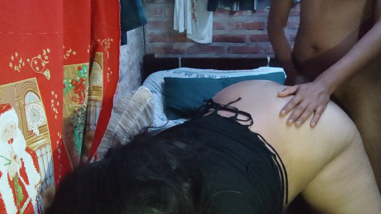 ALISONGONZALEZ26: 대학 후 의붓여동생에게 에로 마사지 해주네