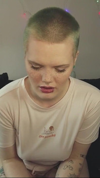 Zkušenost mimo tělo: Bývalý přítel má moje tělo! - Ezra Faith buzzcut sub
