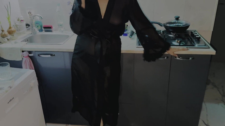 sexalko: Ibu mertua saya meregangkan saya oleh zakar dan mengeringkan saya...