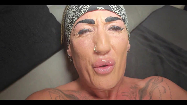 Danaxmuscles: 真空ポンプで私のマンコを壊して巨大にする