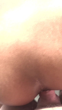 Piccola asiatica di 18 anni sensuale pompino pecorina creampie