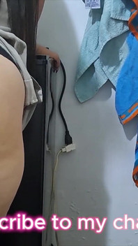 Ele Seduz a Empregada Latina Com Uma Bunda Enorme E Eles Acabam Fodendo